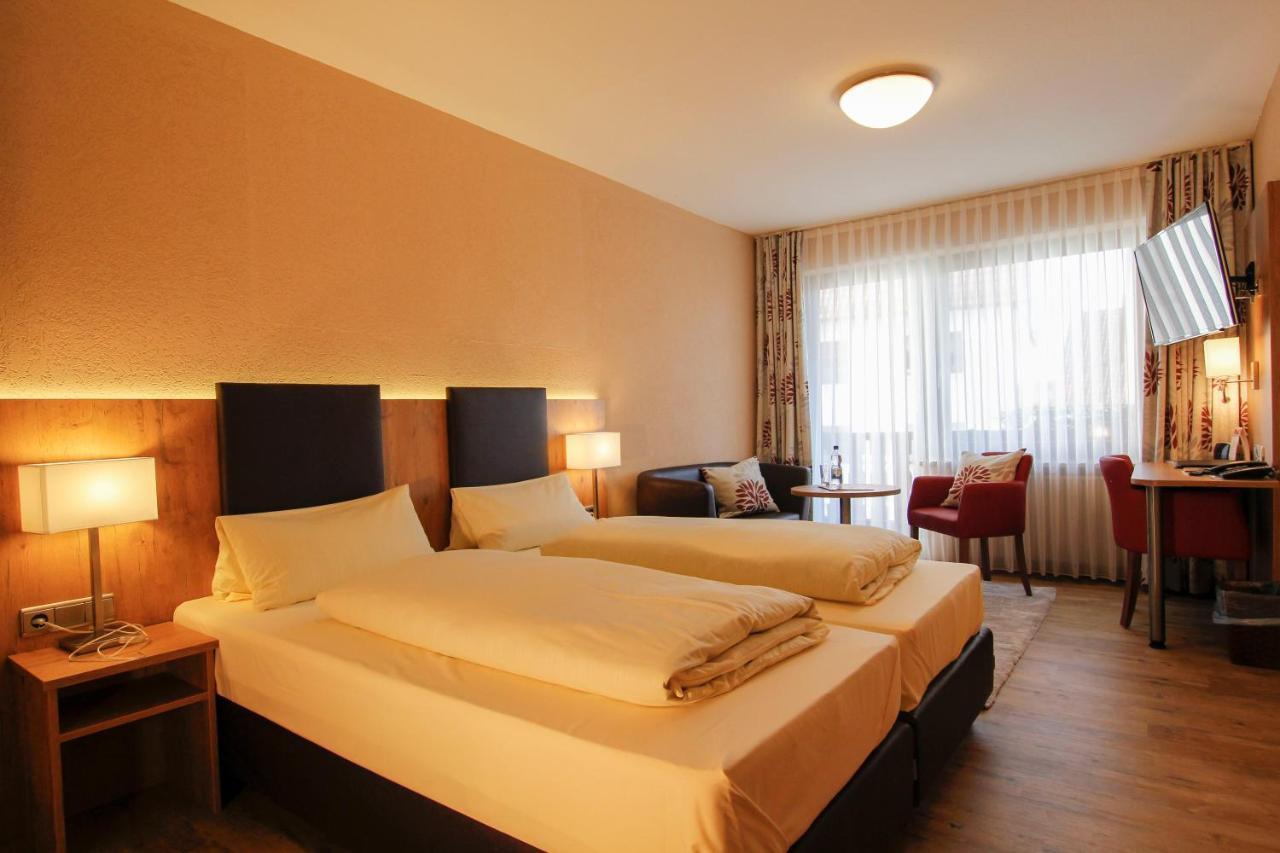 Landhotel Goldener Stern Trautskirchen Dış mekan fotoğraf